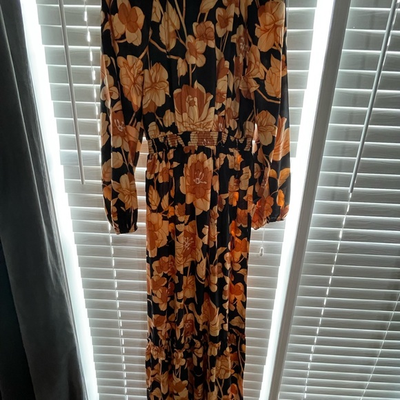 NWT Express Floral Maxi Dress - Picture 4 of 9